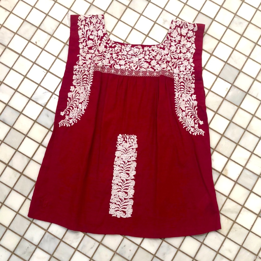 J. Marie Embroidered Top/Tunic ❤️
